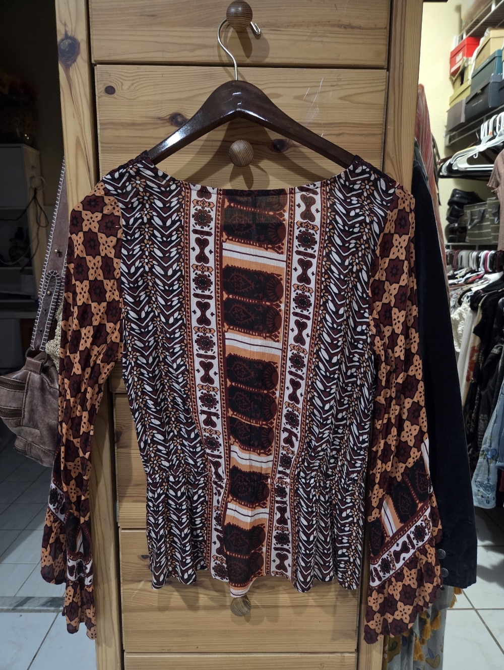 Free People Rosalie Boho Printed V-Neck Peasant Top in Rust - Picture 3 of 3